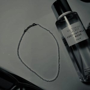 Lănțișor alb din mărgele