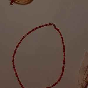 Lănțișor magenta din mărgele